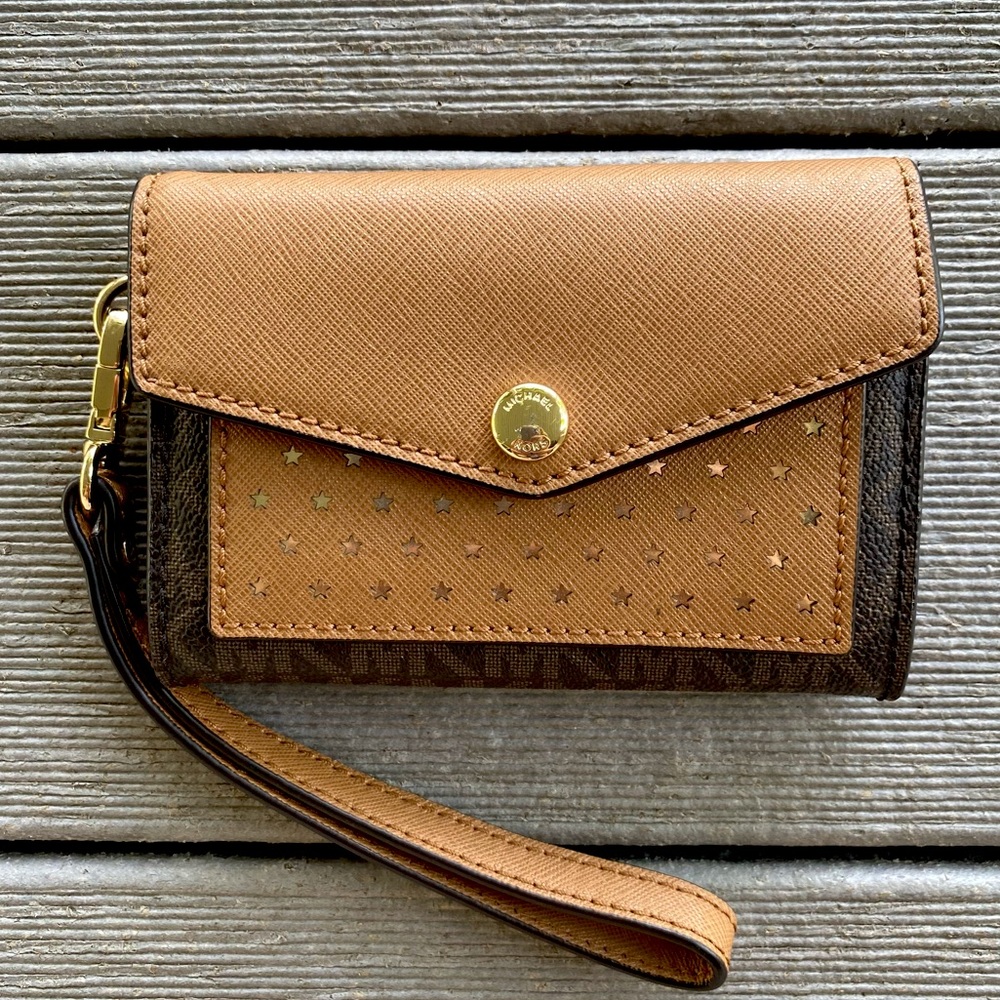 Michael Kors wallet wristlet